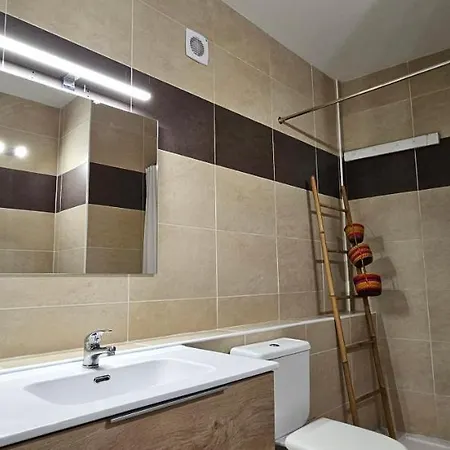 Appartement T2 Typique Au Cœur Du Village Et Vue Sur Le Golfe *