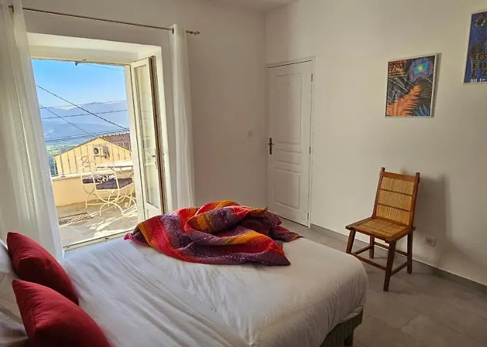 T2 Typique Au Coeur Du Village Et Vue Sur Le Golfe