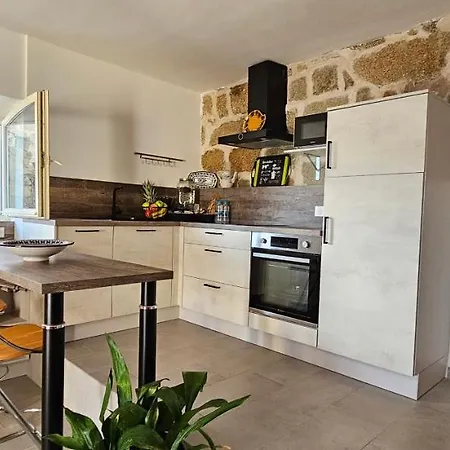 Lägenhet T2 Typique Au Coeur Du Village Et Vue Sur Le Golfe *